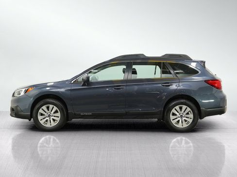 Used 2017 Subaru Outback 2.5i Premium AWD/4WD image 2