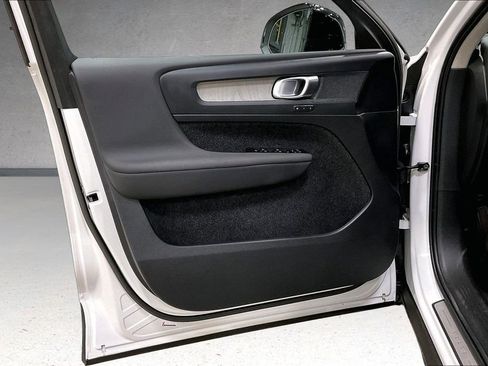 Certified 2023 Volvo XC40 B5 Plus w/ Protection Package Premier AWD/4WD image 20