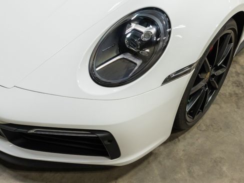Used 2020 Porsche 911 Carrera 4S AWD/4WD image 19