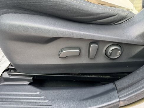 Used 2020 Subaru Outback Premium image 17