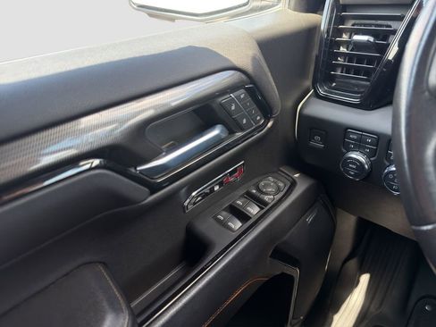 Used 2023 GMC Sierra 1500 AT4 w/ AT4 Premium Package AWD/4WD image 12