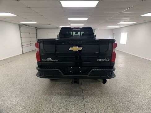 Used 2024 Chevrolet Silverado 2500 High Country w/ Technology Package AWD/4WD image 7