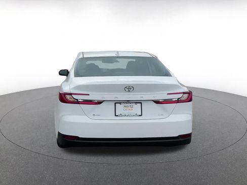 Used 2025 Toyota Camry LE image 12