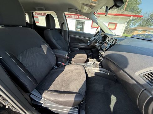 Used 2015 Mitsubishi Outlander Sport SE AWD/4WD image 13