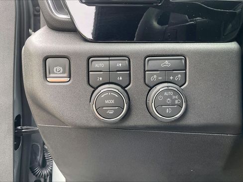 Used 2026 Chevrolet Silverado 1500 RST AWD/4WD image 58