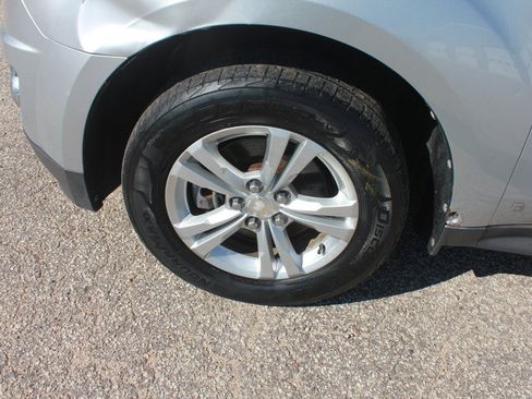 Used 2010 Chevrolet Equinox LT AWD/4WD image 52