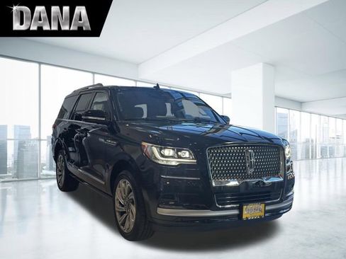 Certified 2024 Lincoln Navigator Reserve image 1