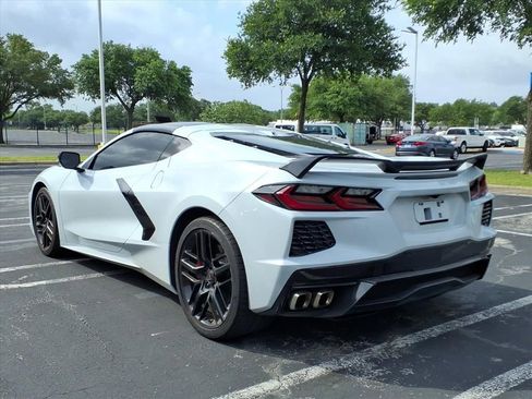 Used 2022 Chevrolet Corvette Stingray Preferred Cpe w/ Z51 Performance Package RWD image 8