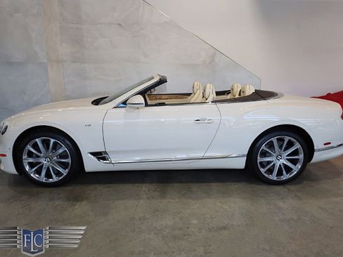 Used 2022 Bentley Continental GT AWD/4WD image 51