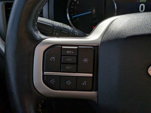 Used 2024 Ford Expedition XLT AWD/4WD image 23