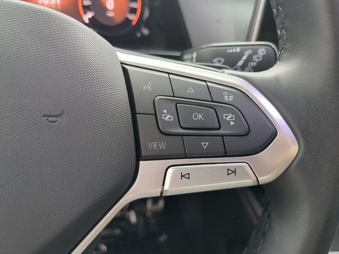 Certified 2025 Volkswagen Atlas Peak Edition SE AWD/4WD image 33