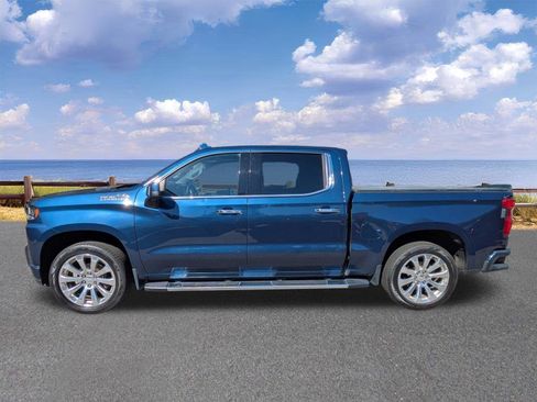 Used 2021 Chevrolet Silverado 1500 High Country w/ Technology Package AWD/4WD image 5