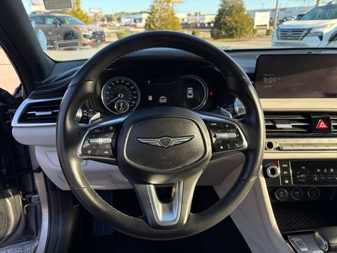 Used 2025 Genesis G70 2.5T image 15