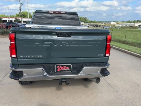 Used 2025 Chevrolet Silverado 2500 LTZ w/ LTZ Premium Package AWD/4WD image 7
