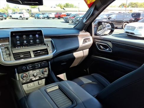 Used 2021 Chevrolet Tahoe Z71 w/ Z71 Signature Package image 26