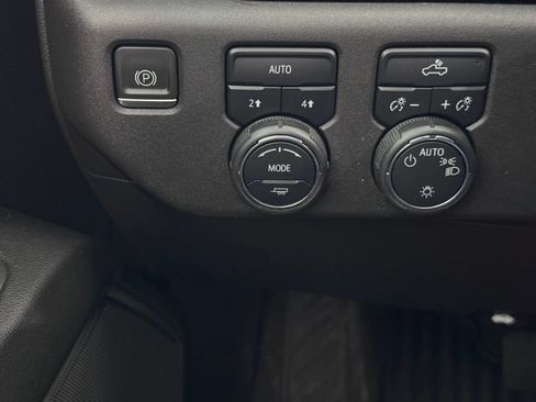 Certified 2023 Chevrolet Silverado 1500 LT AWD/4WD image 23