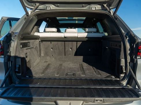 Used 2024 BMW X5 M Competition w/ Premium Package image 18
