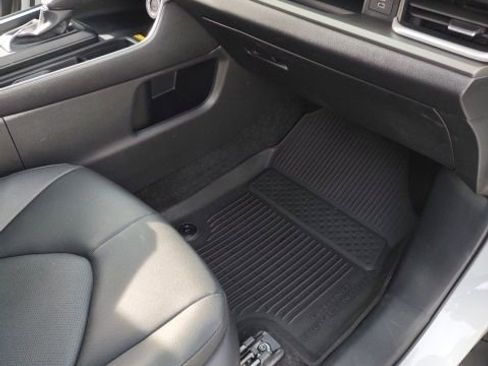 Used 2025 Toyota Grand Highlander AWD image 23