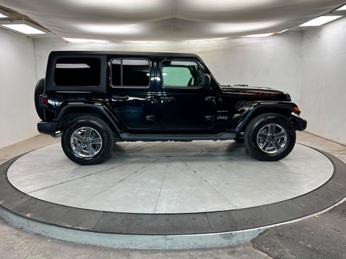 Used 2022 Jeep Wrangler Unlimited Sahara w/ Cold Weather Group image 7