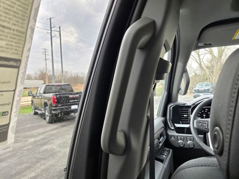 New 2026 GMC Sierra 2500 SLT AWD/4WD image 23