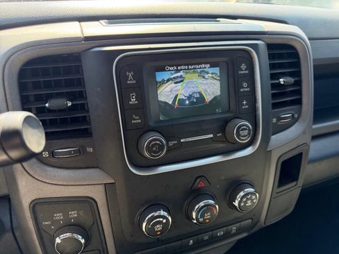 Used 2016 RAM 2500 Tradesman w/ Chrome Appearance Group AWD/4WD image 13
