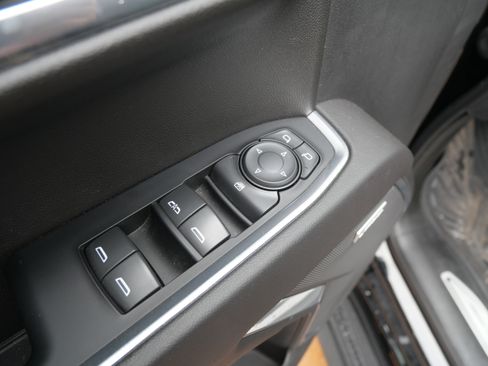 Used 2022 Chevrolet Silverado 1500 LT Trail Boss w/ LT Trail Boss Premium Package image 8