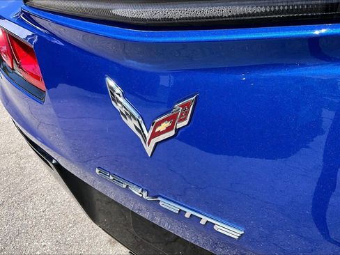 Used 2019 Chevrolet Corvette Stingray Coupe w/ 1LT RWD image 28