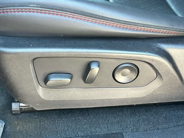 Used 2024 GMC Canyon AT4X AWD/4WD image 30