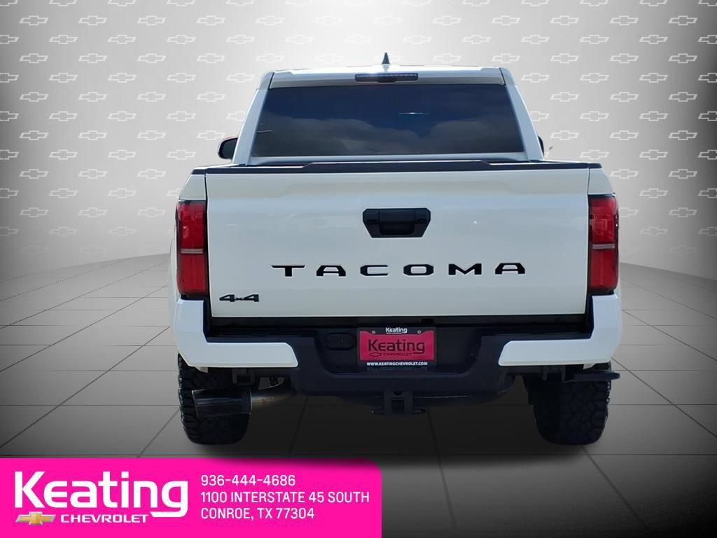 Used 2025 Toyota Tacoma TRD Sport AWD/4WD image 7
