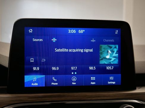 Used 2020 Ford Escape Titanium image 38