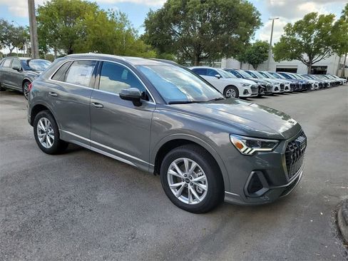 New 2025 Audi Q3 2.0T Premium image 2