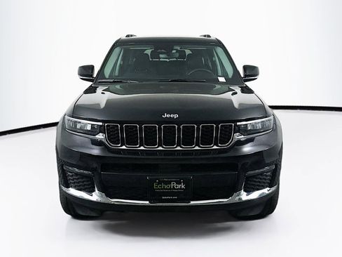 Used 2023 Jeep Grand Cherokee L Limited image 2