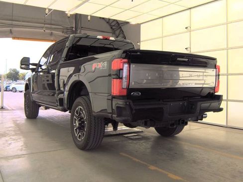 Used 2024 Ford F250 Platinum w/ FX4 Off-Road Package AWD/4WD image 9