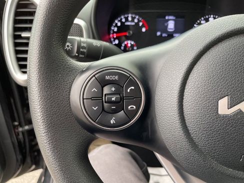 Certified 2022 Kia Soul LX w/ Technology Package image 20