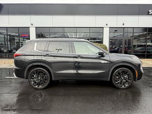 Used 2023 Mitsubishi Outlander SEL image 8