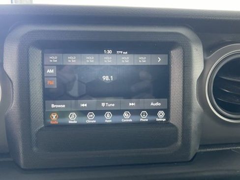 Used 2022 Jeep Wrangler Sport image 39