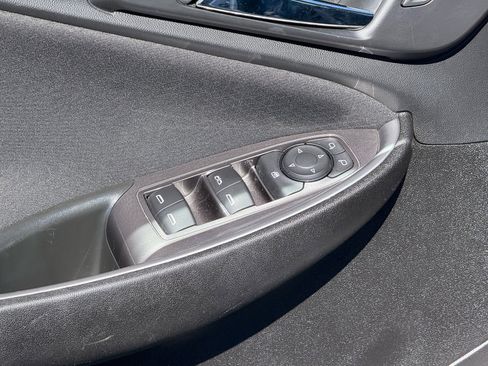 Used 2022 Chevrolet Malibu LT image 17