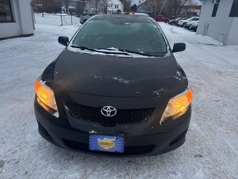 Used 2010 Toyota Corolla image 3