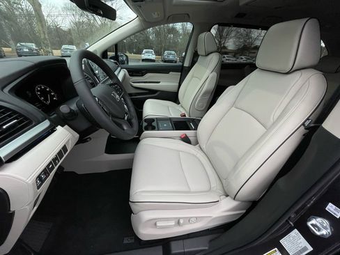 New 2026 Honda Odyssey Touring image 26