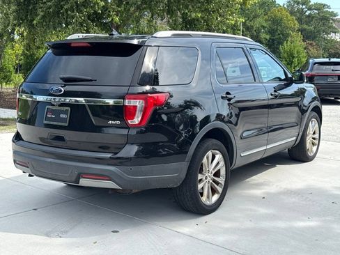 Used 2019 Ford Explorer XLT w/ Equipment Group 202A AWD/4WD image 7