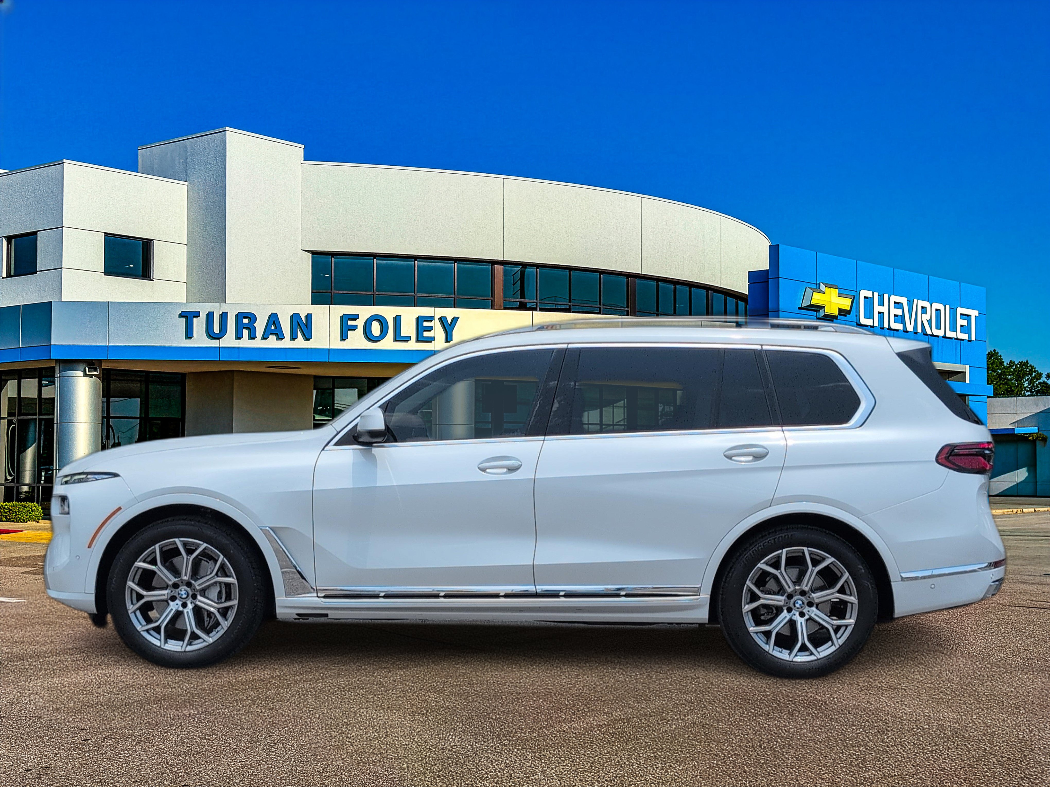Used 2024 BMW X7 xDrive40i w/ Executive Package AWD/4WD image 2