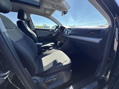 Certified 2023 Volkswagen Taos SE w/ Panoramic Sunroof Package AWD/4WD image 29