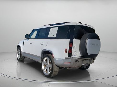 Used 2022 Land Rover Defender 110 SE image 21