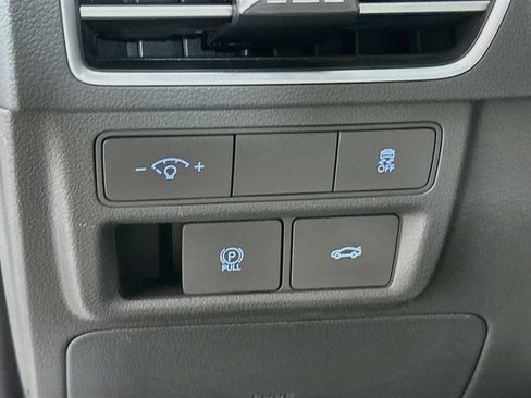 Used 2025 Hyundai Sonata SEL FWD image 17