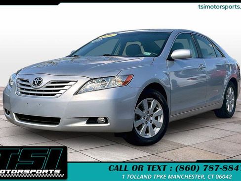 Used 2007 Toyota Camry XLE FWD image 1
