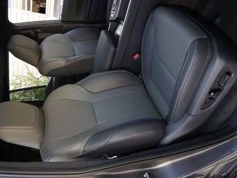 Used 2026 Lexus GX 550 w/ Accessory Package (2T) image 10