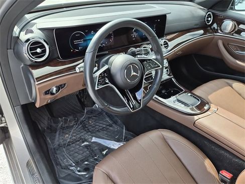 Used 2022 Mercedes-Benz E 350 4MATIC Sedan image 16