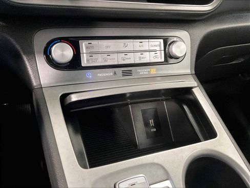Used 2023 Hyundai Kona SE image 25