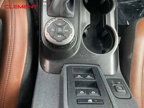 Used 2022 Ford Bronco Outer Banks image 12