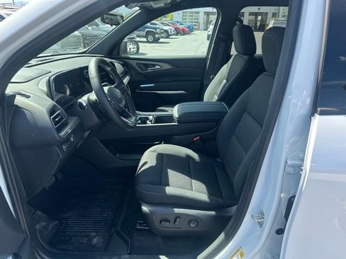 New 2026 Chevrolet Traverse LT w/ Midnight/Sport Edition AWD/4WD image 2